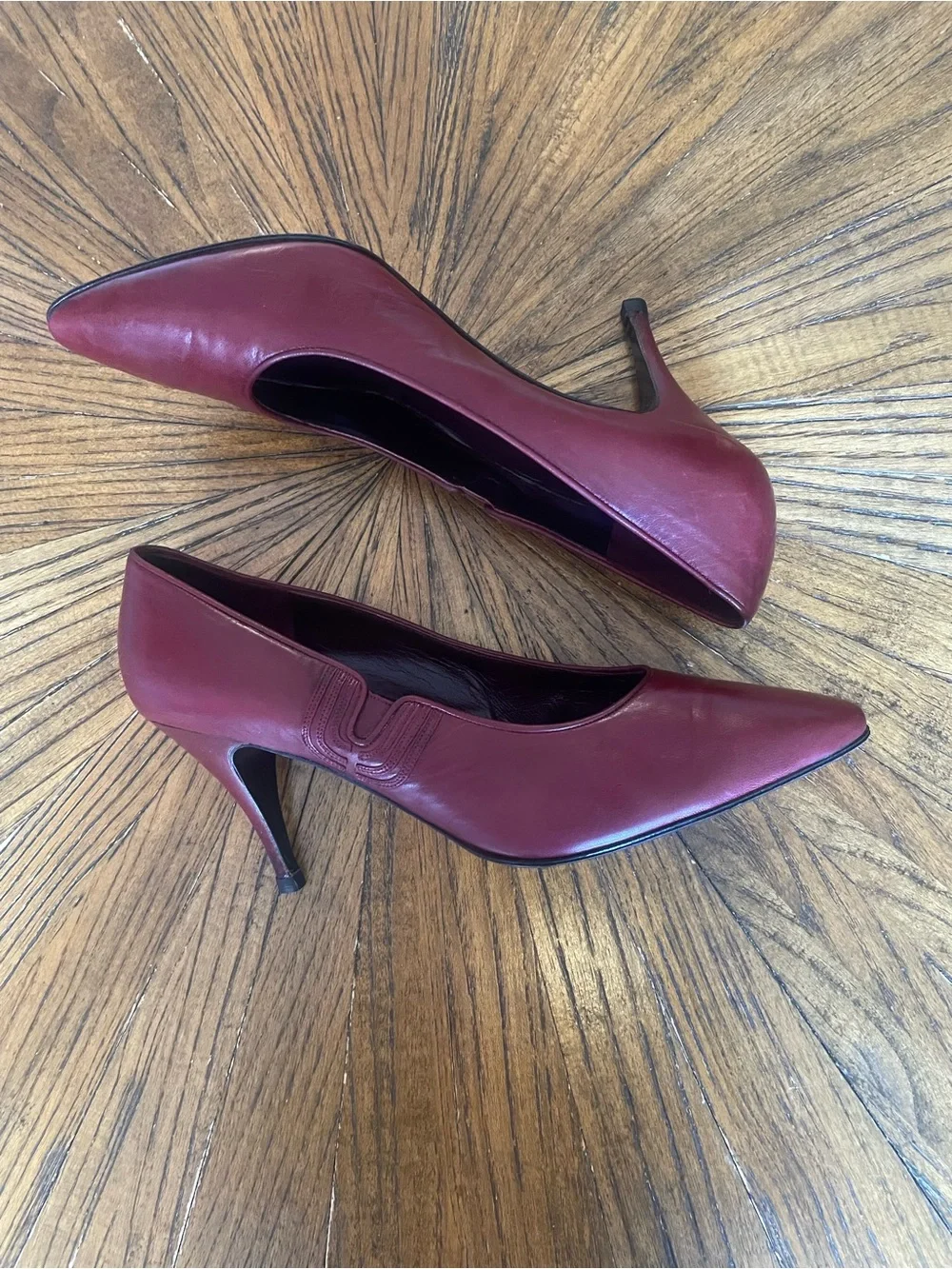Vintage Emanuel Ungaro Red Pointed Leather Pumps